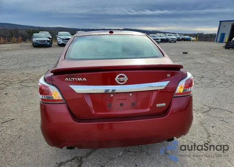 2015 Nissan Altima 2.5 из США, поврежденный, VIN 1N4AL3AP9FN917674
